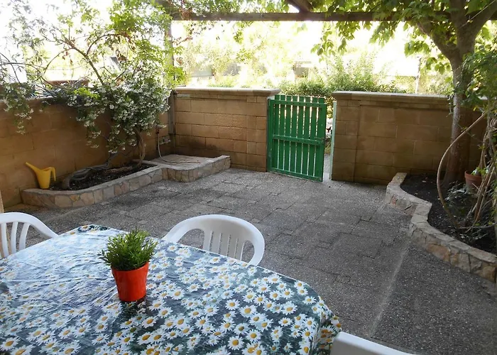 Bilocale Con Veranda Giardino Al Mare In Baia * 갈리폴리